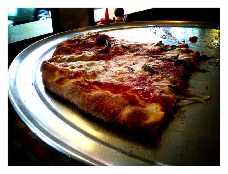 21_09_2011_pizza_in_RI_flickrhires_6169883959_05a0ac97f5_o.jpg